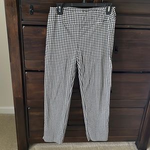 Black & White ankle pants